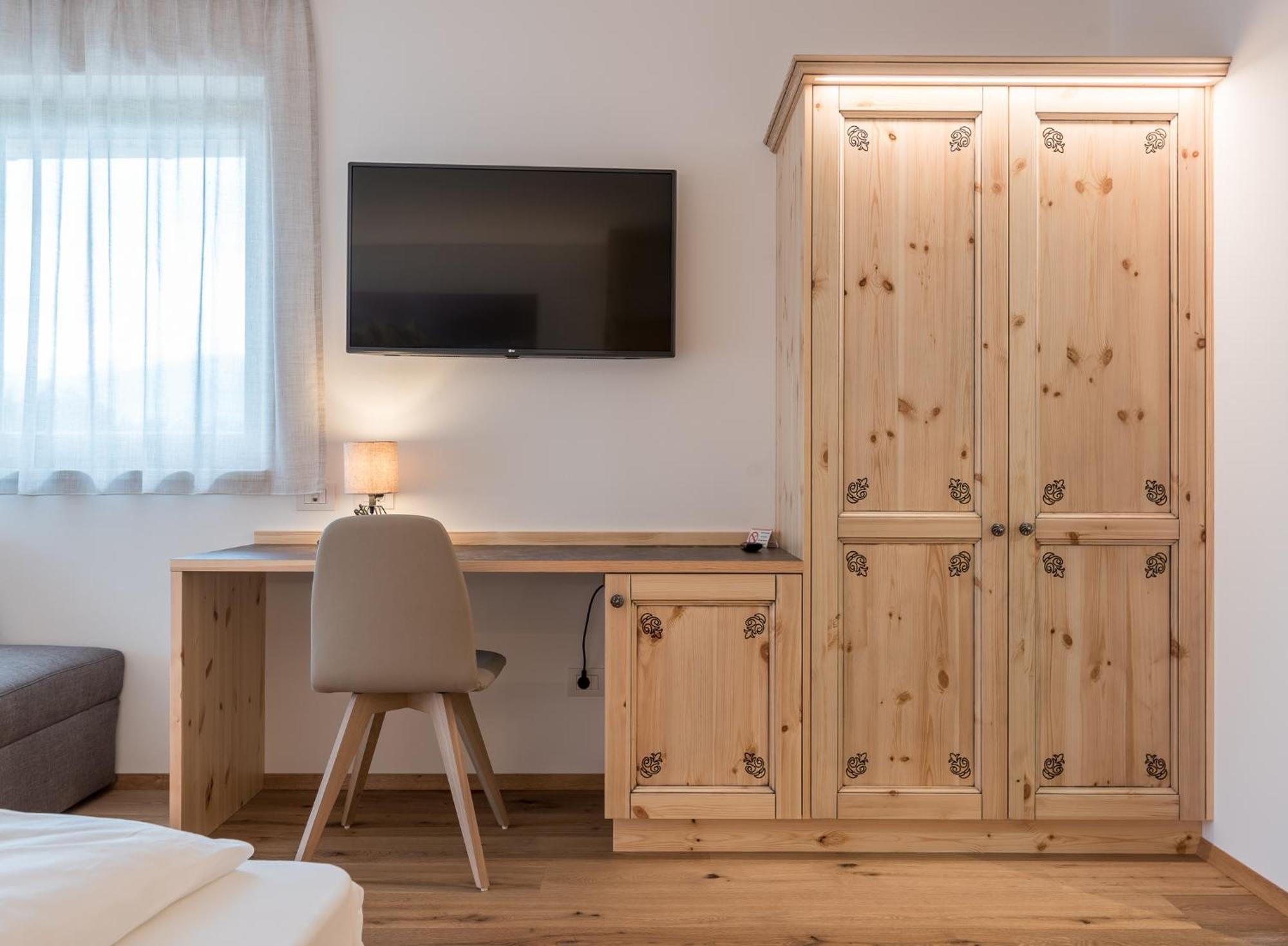 Hotel B&B Feldmessner Brunico Eksteriør billede